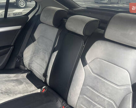 Білий Шкода Октавія, об'ємом двигуна 1.6 л та пробігом 261 тис. км за 10000 $, фото 10 на Automoto.ua