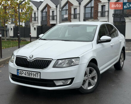 Белый Шкода Октавия, объемом двигателя 1.4 л и пробегом 181 тыс. км за 10200 $, фото 1 на Automoto.ua