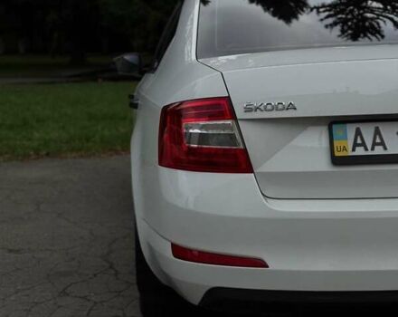 Белый Шкода Октавия, объемом двигателя 1.4 л и пробегом 289 тыс. км за 8000 $, фото 5 на Automoto.ua