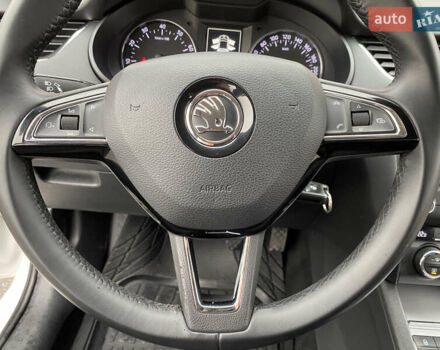 Білий Шкода Октавія, об'ємом двигуна 1.4 л та пробігом 194 тис. км за 8800 $, фото 39 на Automoto.ua