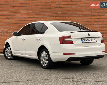 Білий Шкода Октавія, об'ємом двигуна 1.4 л та пробігом 194 тис. км за 8800 $, фото 10 на Automoto.ua