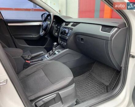 Белый Шкода Октавия, объемом двигателя 1.6 л и пробегом 152 тыс. км за 10500 $, фото 20 на Automoto.ua