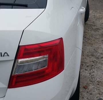 Белый Шкода Октавия, объемом двигателя 1.4 л и пробегом 220 тыс. км за 10500 $, фото 5 на Automoto.ua