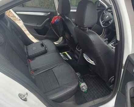 Белый Шкода Октавия, объемом двигателя 1.2 л и пробегом 435 тыс. км за 9500 $, фото 20 на Automoto.ua