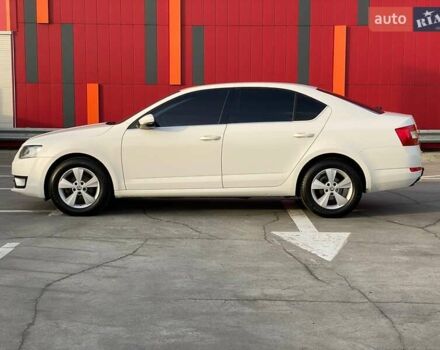 Белый Шкода Октавия, объемом двигателя 1.6 л и пробегом 152 тыс. км за 10500 $, фото 2 на Automoto.ua