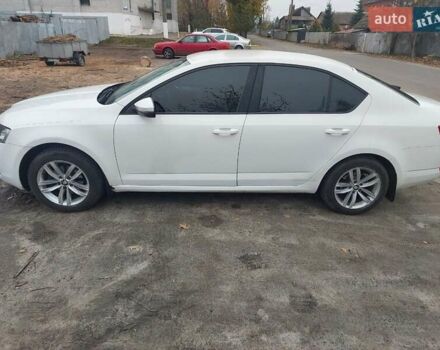 Белый Шкода Октавия, объемом двигателя 1.2 л и пробегом 435 тыс. км за 9500 $, фото 4 на Automoto.ua