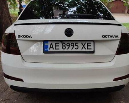 Белый Шкода Октавия, объемом двигателя 1.6 л и пробегом 300 тыс. км за 11200 $, фото 7 на Automoto.ua