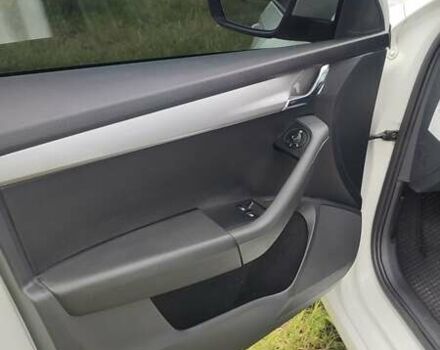 Белый Шкода Октавия, объемом двигателя 1.6 л и пробегом 300 тыс. км за 11200 $, фото 27 на Automoto.ua