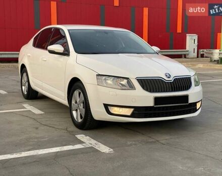 Белый Шкода Октавия, объемом двигателя 1.6 л и пробегом 152 тыс. км за 10500 $, фото 5 на Automoto.ua