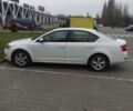 Белый Шкода Октавия, объемом двигателя 1.6 л и пробегом 211 тыс. км за 9800 $, фото 5 на Automoto.ua