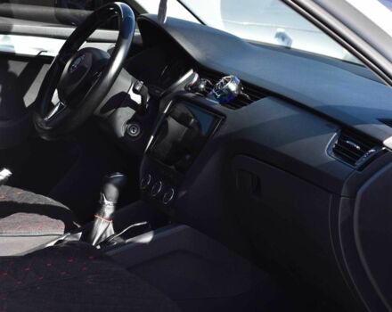 Белый Шкода Октавия, объемом двигателя 1.6 л и пробегом 219 тыс. км за 11500 $, фото 12 на Automoto.ua