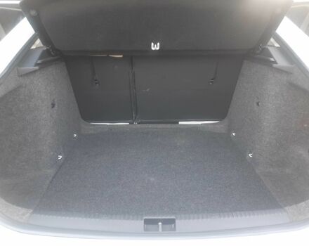 Белый Шкода Октавия, объемом двигателя 1.6 л и пробегом 245 тыс. км за 12300 $, фото 12 на Automoto.ua