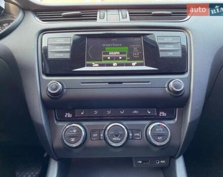 Белый Шкода Октавия, объемом двигателя 1.6 л и пробегом 152 тыс. км за 10500 $, фото 38 на Automoto.ua