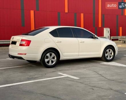 Белый Шкода Октавия, объемом двигателя 1.6 л и пробегом 152 тыс. км за 10500 $, фото 4 на Automoto.ua