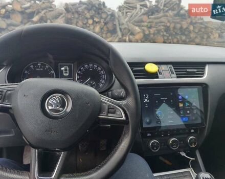 Белый Шкода Октавия, объемом двигателя 1.2 л и пробегом 435 тыс. км за 9500 $, фото 15 на Automoto.ua