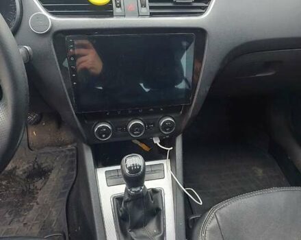 Белый Шкода Октавия, объемом двигателя 1.2 л и пробегом 435 тыс. км за 9500 $, фото 18 на Automoto.ua