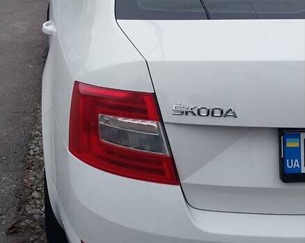 Белый Шкода Октавия, объемом двигателя 1.4 л и пробегом 220 тыс. км за 10500 $, фото 4 на Automoto.ua