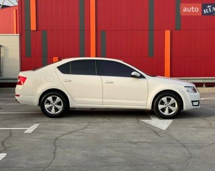 Белый Шкода Октавия, объемом двигателя 1.6 л и пробегом 152 тыс. км за 10500 $, фото 8 на Automoto.ua