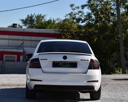 Белый Шкода Октавия, объемом двигателя 1.6 л и пробегом 219 тыс. км за 11500 $, фото 3 на Automoto.ua