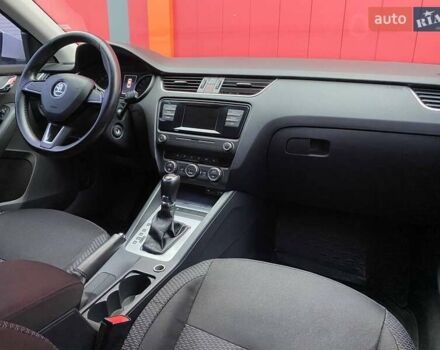 Белый Шкода Октавия, объемом двигателя 1.6 л и пробегом 152 тыс. км за 10500 $, фото 22 на Automoto.ua