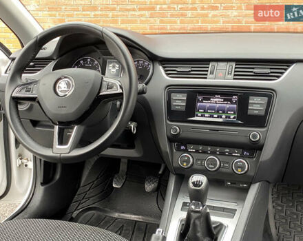 Білий Шкода Октавія, об'ємом двигуна 1.4 л та пробігом 194 тис. км за 8800 $, фото 37 на Automoto.ua