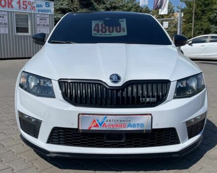 Белый Шкода Октавия, объемом двигателя 2 л и пробегом 221 тыс. км за 14999 $, фото 1 на Automoto.ua