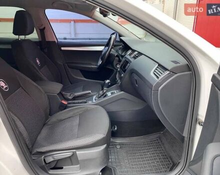 Белый Шкода Октавия, объемом двигателя 1.6 л и пробегом 152 тыс. км за 10500 $, фото 21 на Automoto.ua