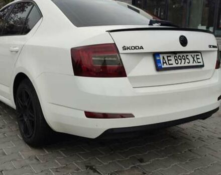 Белый Шкода Октавия, объемом двигателя 1.6 л и пробегом 300 тыс. км за 11200 $, фото 1 на Automoto.ua