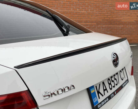 Білий Шкода Октавія, об'ємом двигуна 1.4 л та пробігом 194 тис. км за 8800 $, фото 12 на Automoto.ua