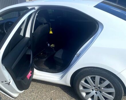 Белый Шкода Октавия, объемом двигателя 1.6 л и пробегом 220 тыс. км за 8700 $, фото 3 на Automoto.ua