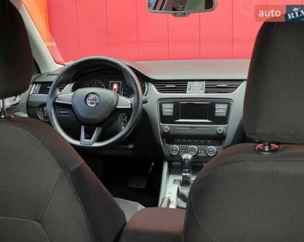 Белый Шкода Октавия, объемом двигателя 1.6 л и пробегом 152 тыс. км за 10500 $, фото 26 на Automoto.ua