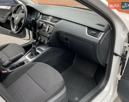 Білий Шкода Октавія, об'ємом двигуна 1.4 л та пробігом 194 тис. км за 8800 $, фото 34 на Automoto.ua