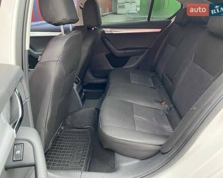 Белый Шкода Октавия, объемом двигателя 1.6 л и пробегом 152 тыс. км за 10500 $, фото 24 на Automoto.ua