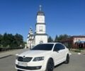 Белый Шкода Октавия, объемом двигателя 2 л и пробегом 326 тыс. км за 11800 $, фото 1 на Automoto.ua