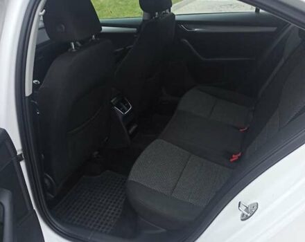 Белый Шкода Октавия, объемом двигателя 1.6 л и пробегом 211 тыс. км за 9800 $, фото 13 на Automoto.ua