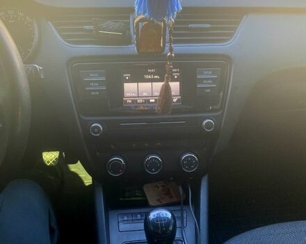 Белый Шкода Октавия, объемом двигателя 1.6 л и пробегом 220 тыс. км за 8700 $, фото 4 на Automoto.ua