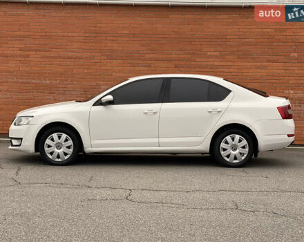 Білий Шкода Октавія, об'ємом двигуна 1.4 л та пробігом 194 тис. км за 8800 $, фото 8 на Automoto.ua