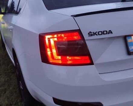 Белый Шкода Октавия, объемом двигателя 1.6 л и пробегом 300 тыс. км за 11200 $, фото 21 на Automoto.ua