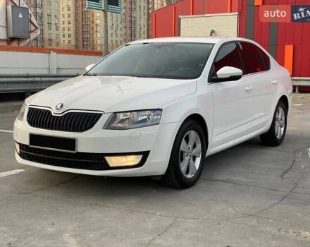 Белый Шкода Октавия, объемом двигателя 1.6 л и пробегом 152 тыс. км за 10500 $, фото 7 на Automoto.ua