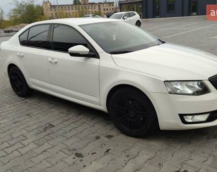 Белый Шкода Октавия, объемом двигателя 1.6 л и пробегом 300 тыс. км за 11200 $, фото 4 на Automoto.ua