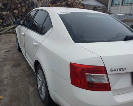 Белый Шкода Октавия, объемом двигателя 1.2 л и пробегом 435 тыс. км за 9500 $, фото 6 на Automoto.ua