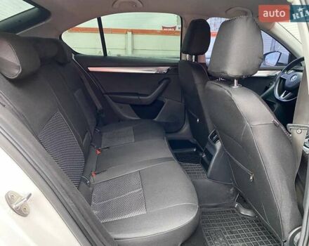 Белый Шкода Октавия, объемом двигателя 1.6 л и пробегом 152 тыс. км за 10500 $, фото 23 на Automoto.ua