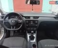 Белый Шкода Октавия, объемом двигателя 1.6 л и пробегом 211 тыс. км за 9800 $, фото 10 на Automoto.ua
