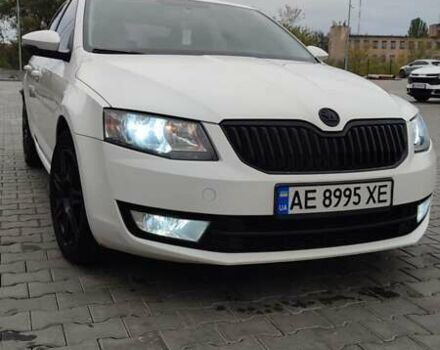 Белый Шкода Октавия, объемом двигателя 1.6 л и пробегом 300 тыс. км за 11200 $, фото 2 на Automoto.ua