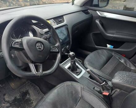 Белый Шкода Октавия, объемом двигателя 1.2 л и пробегом 435 тыс. км за 9500 $, фото 10 на Automoto.ua