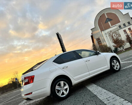 Білий Шкода Октавія, об'ємом двигуна 1.6 л та пробігом 232 тис. км за 10400 $, фото 1 на Automoto.ua