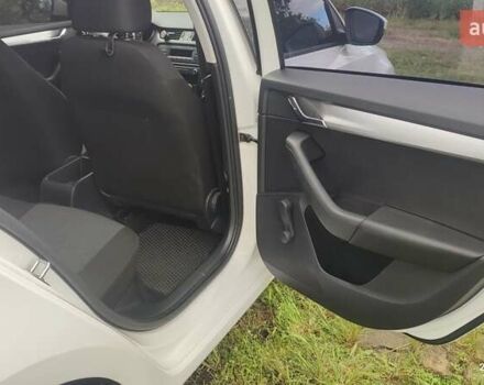 Белый Шкода Октавия, объемом двигателя 1.6 л и пробегом 300 тыс. км за 11200 $, фото 29 на Automoto.ua