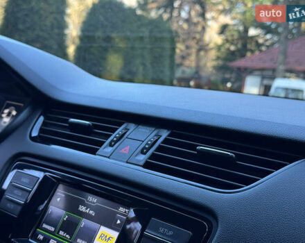 Белый Шкода Октавия, объемом двигателя 1.6 л и пробегом 207 тыс. км за 10499 $, фото 109 на Automoto.ua