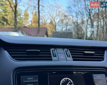 Белый Шкода Октавия, объемом двигателя 1.6 л и пробегом 207 тыс. км за 10499 $, фото 89 на Automoto.ua