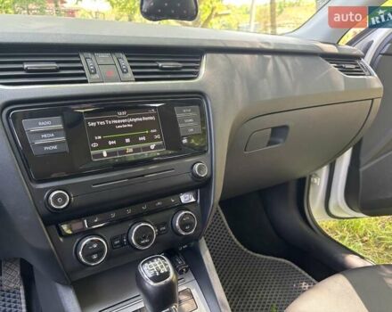 Белый Шкода Октавия, объемом двигателя 1.4 л и пробегом 187 тыс. км за 12500 $, фото 33 на Automoto.ua